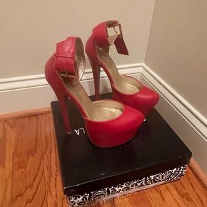 Red heels. Size 8